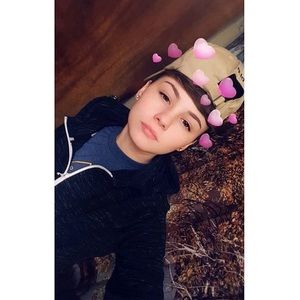 Meet your Posher, Brooke